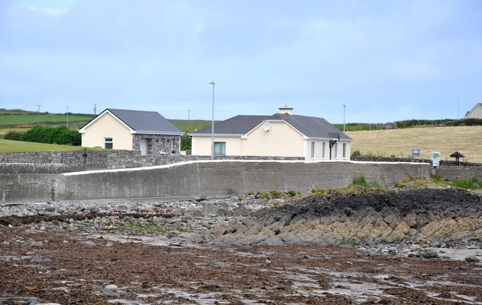 Property building, Sea view