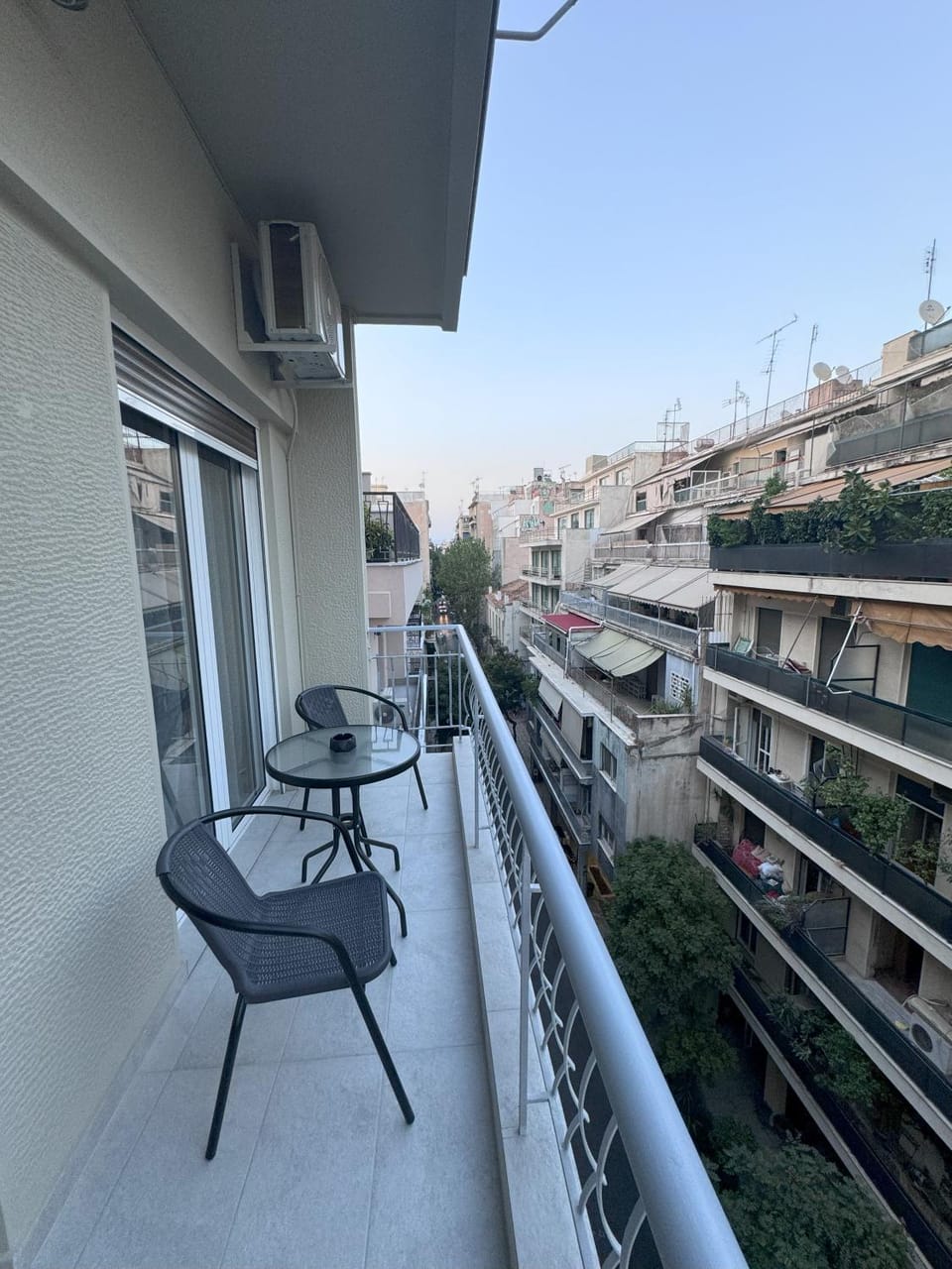 Property building, Neighbourhood, View (from property/room), Balcony/Terrace, City view, Street view