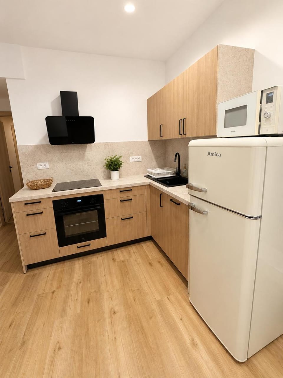Kitchen or kitchenette, stove, stove, kitchen, kitchen