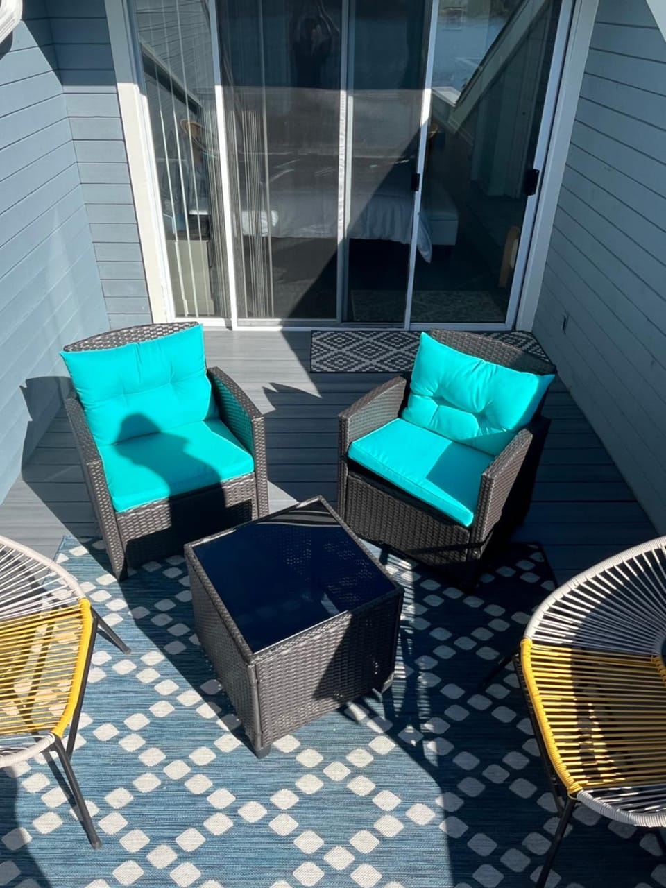 Aloha Cottage, Nanoose Bay - 2 Bdrm Oceanfront Unit with Private Deck Apartment in Vancouver Island