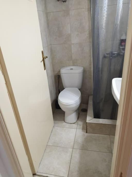 Small apartment in the heart of Piraeus! Notara 43 Apartment in Pireas