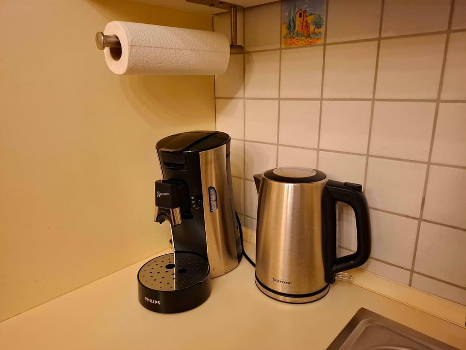 Kitchen or kitchenette, kitchen, kitchen