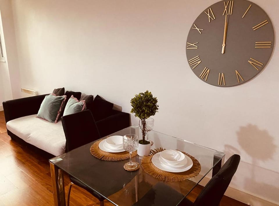 Home from home - Modern 1 Bedroom Apartment in Birmingham City Centre - Ideal for family, business and leisure stays Apartment in Birmingham
