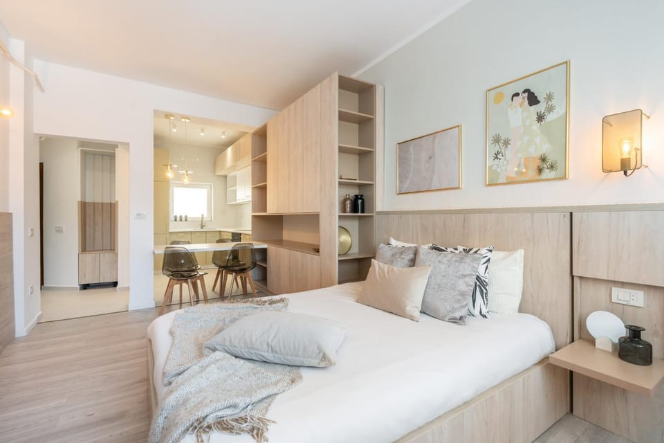 Panoramic City View Apartment in Bucharest