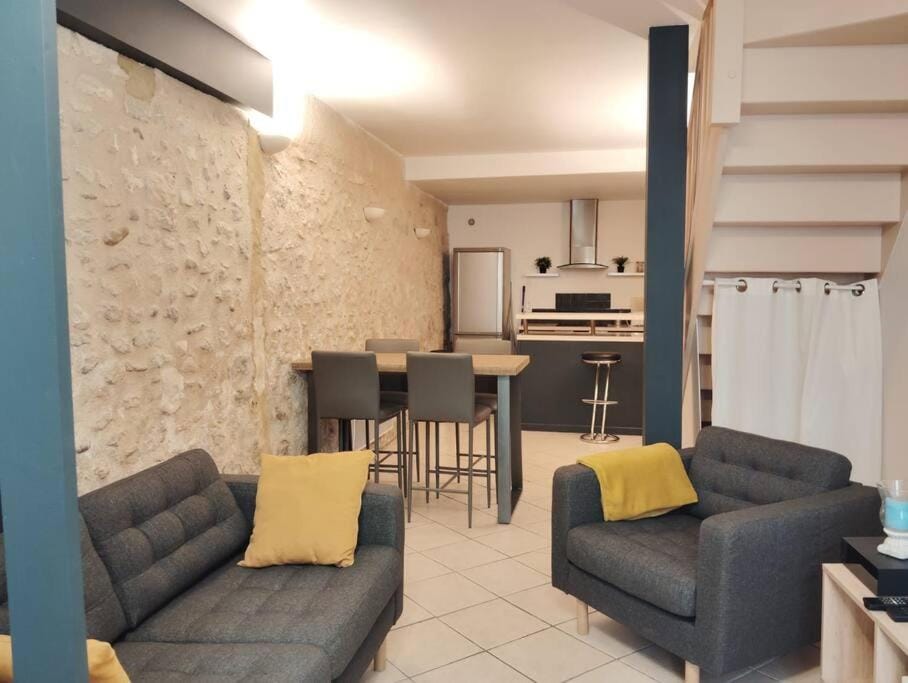 Living room, Seating area, Dining area