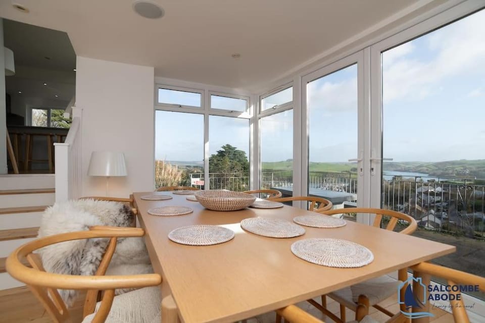 View (from property/room), Dining area