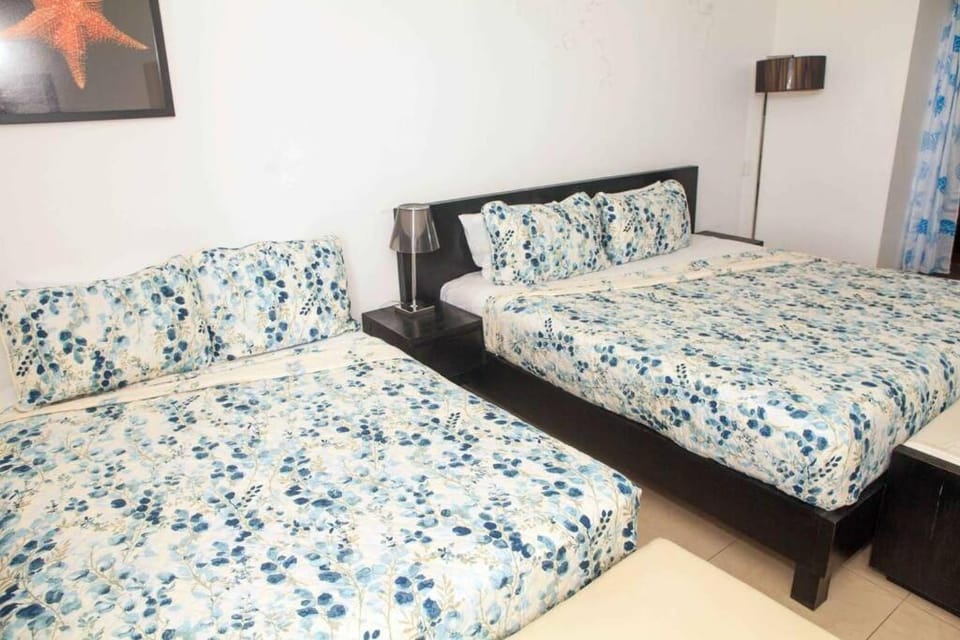 Close to Beach King Suite in Town Center Apartment in Rio Hato