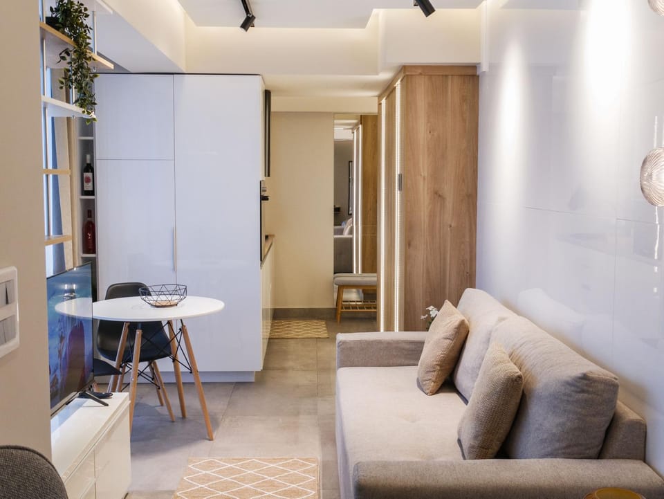 Kitchen or kitchenette, Living room, Seating area