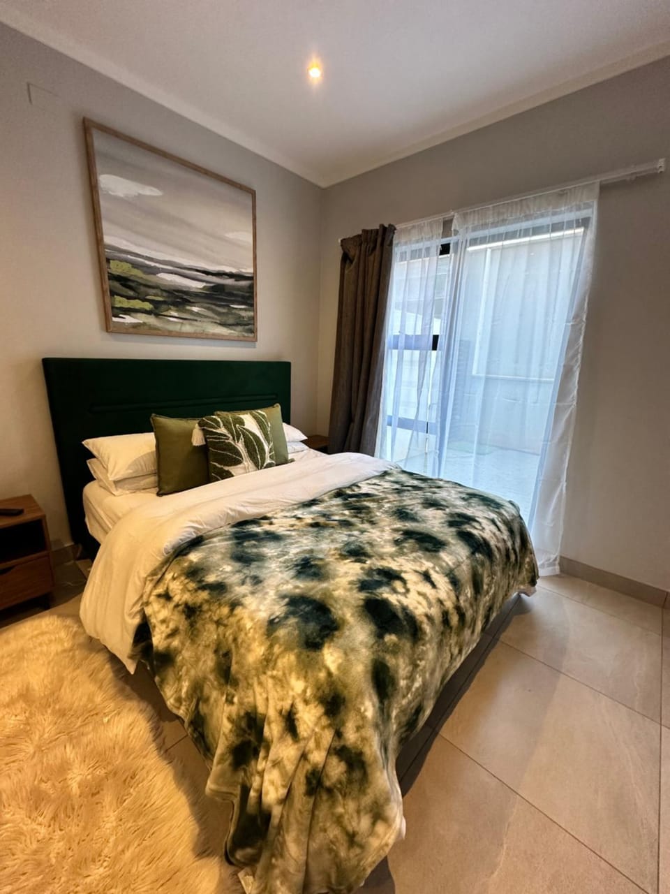 Luxury Studio Apartment next to Brooklyn Mall Apartment in Pretoria