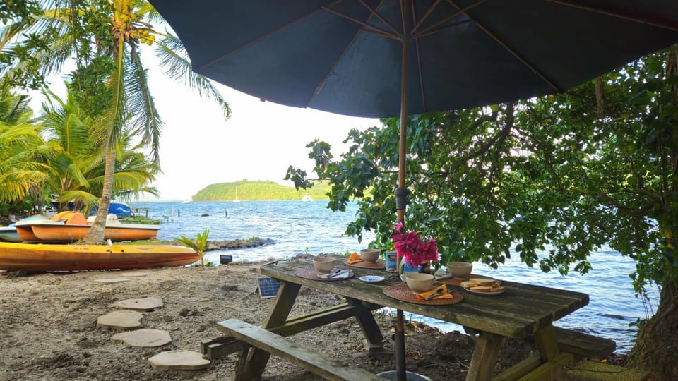 Day, Natural landscape, Garden, Dining area, Beach, Sea view, Breakfast