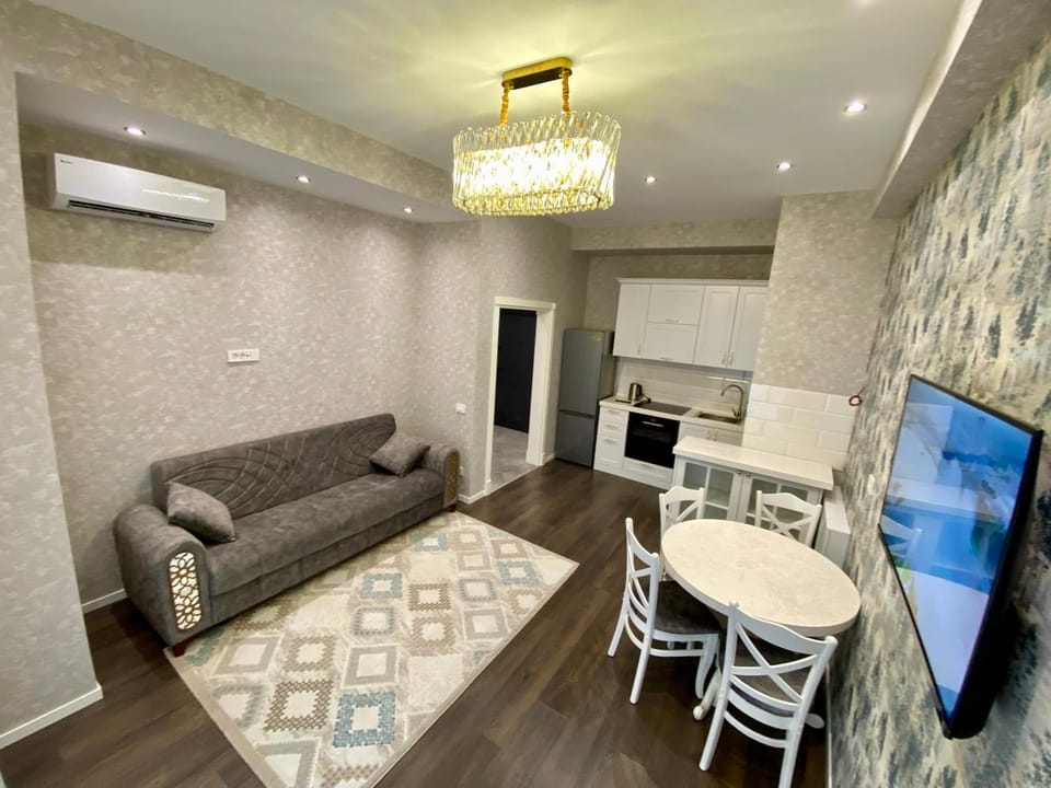 TV and multimedia, Kitchen or kitchenette, Living room, Seating area, Dining area, air conditioner