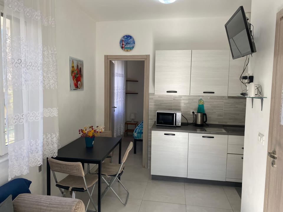 TV and multimedia, Coffee/tea facilities, Kitchen or kitchenette, toaster
