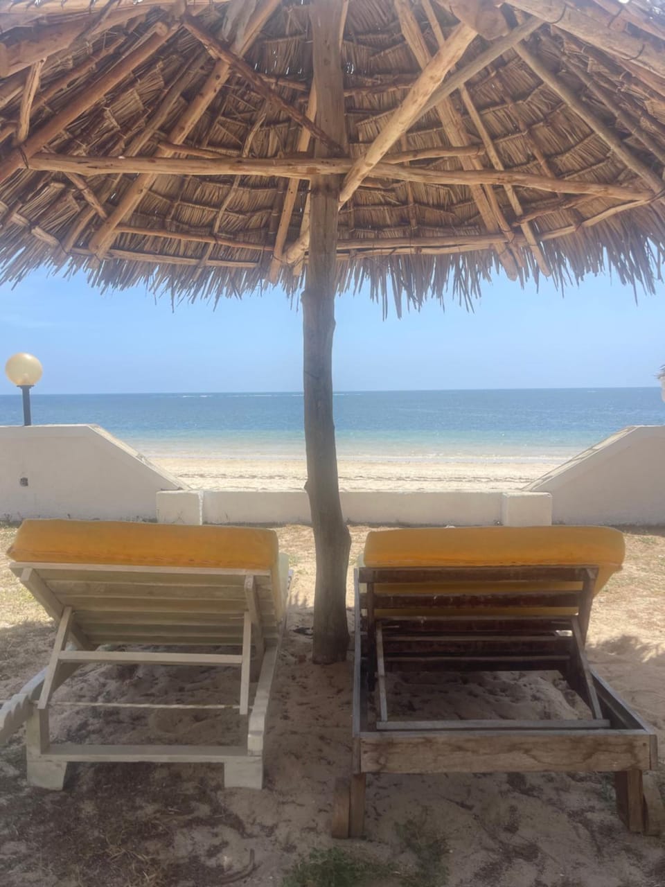 Property building, Restaurant/places to eat, Day, Natural landscape, Beach, Sea view, Swimming pool, Breakfast, sunbed