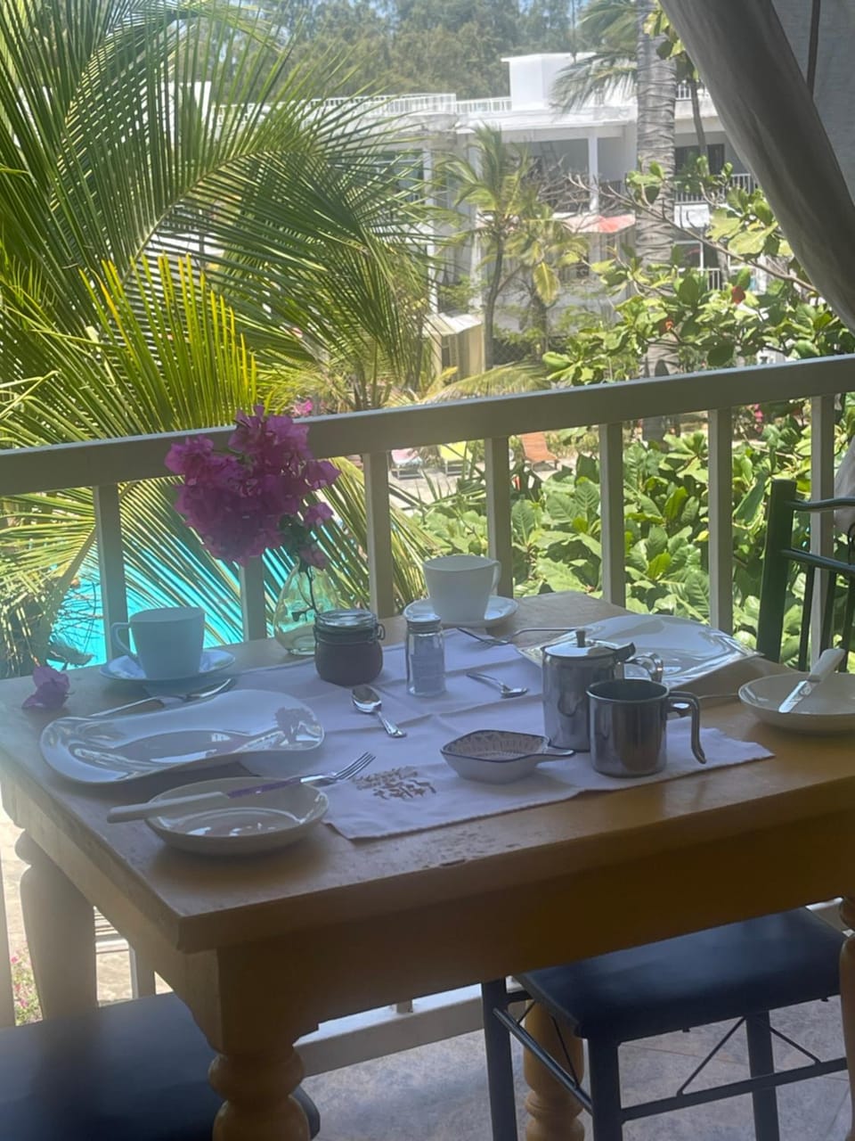 Patio, Garden, View (from property/room), Balcony/Terrace, Food and drinks, Dining area, Beach, Food, Guests, Guests, Garden view, Swimming pool, Breakfast