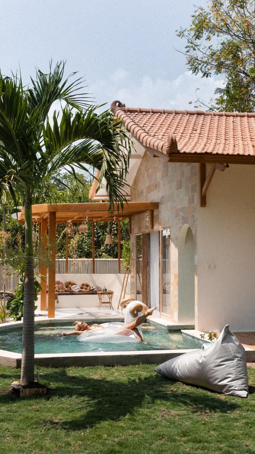 Property building, Patio, Day, Natural landscape, Garden, Garden view, Pool view, Swimming pool