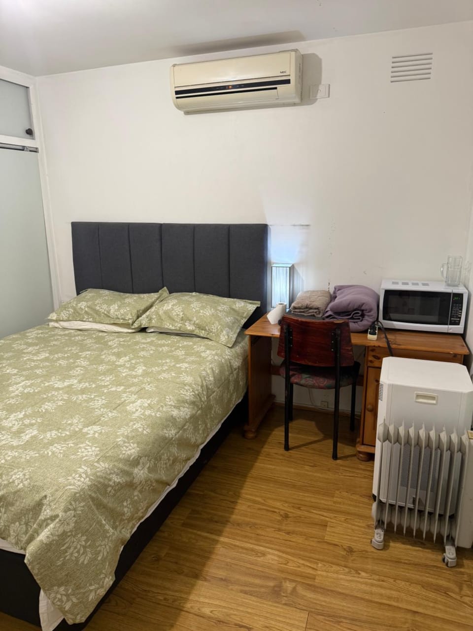 Springvale Couple Room for Rent Vacation rental in Melbourne