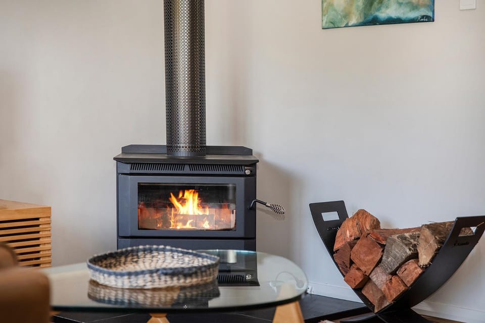 Living room, fireplace
