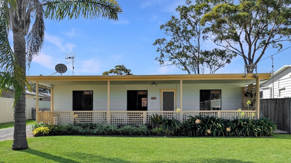 Clifton Cottage by Experience Jervis Bay House in Saint Georges Basin