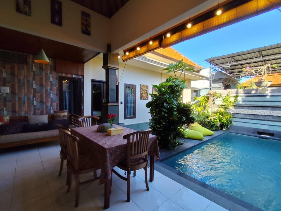 Day, Balcony/Terrace, Dining area, Pool view