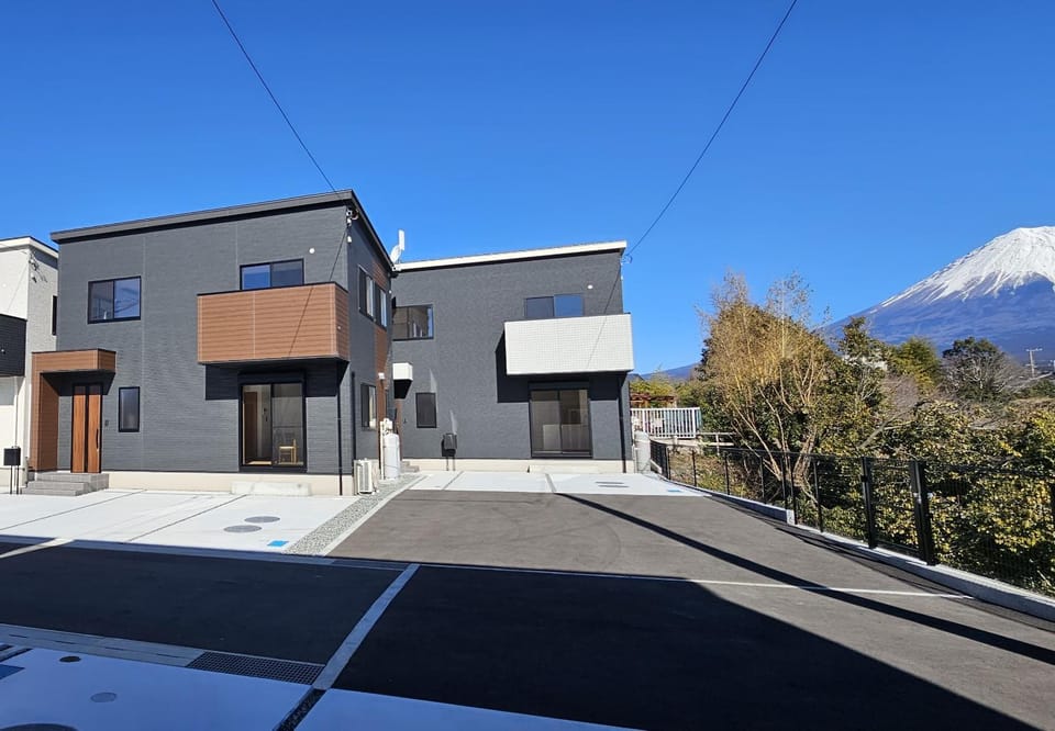 Property building, Mountain view