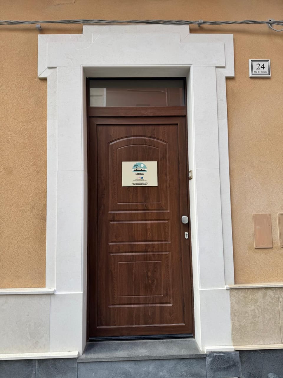 Facade/entrance