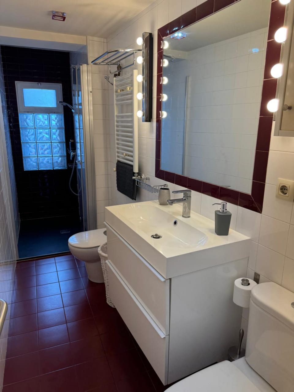 Shower, Toilet, Bathroom