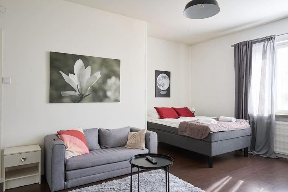 Bed, Living room