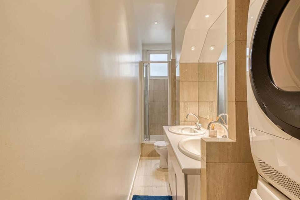 Apt familial proche Tour Eiffel Apartment in Paris