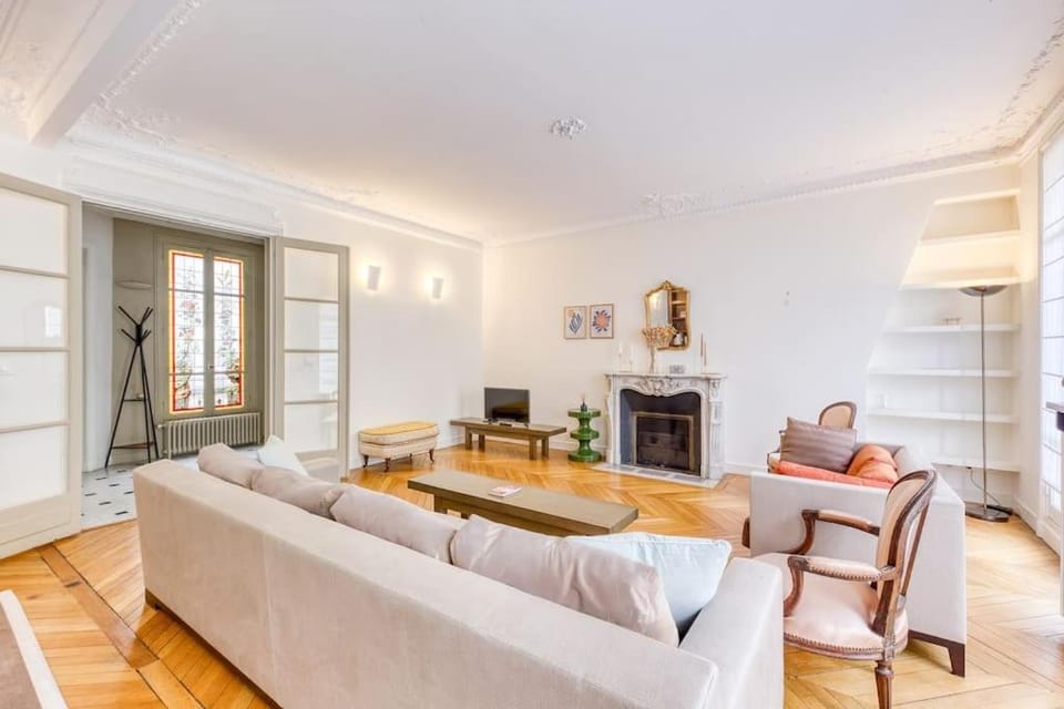 Apt familial proche Tour Eiffel Apartment in Paris