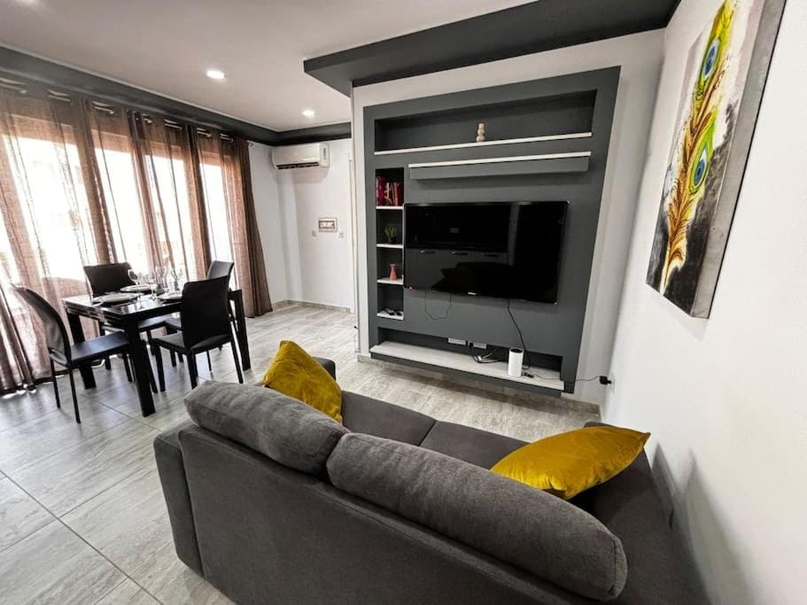 Elegant Penthouse in St Julians STJ28 Apartment in Saint Julians