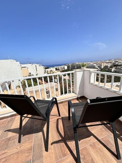 Elegant 2 Bedroom Penthouse St Julians STJ110 Apartment in Saint Julians