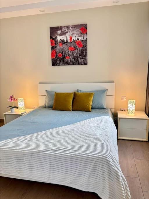 Elegant 2 Bedroom Penthouse in St Julians STJ411 Apartment in Saint Julians
