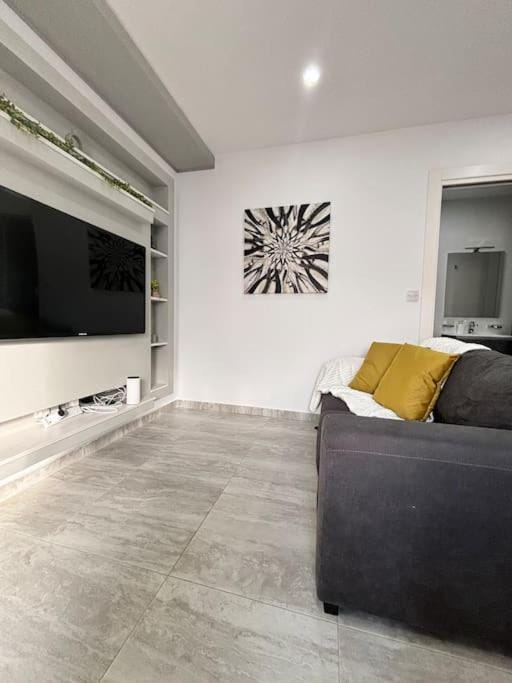 Elegant Penthouse St Julians STJ 3 9 Apartment in Saint Julians