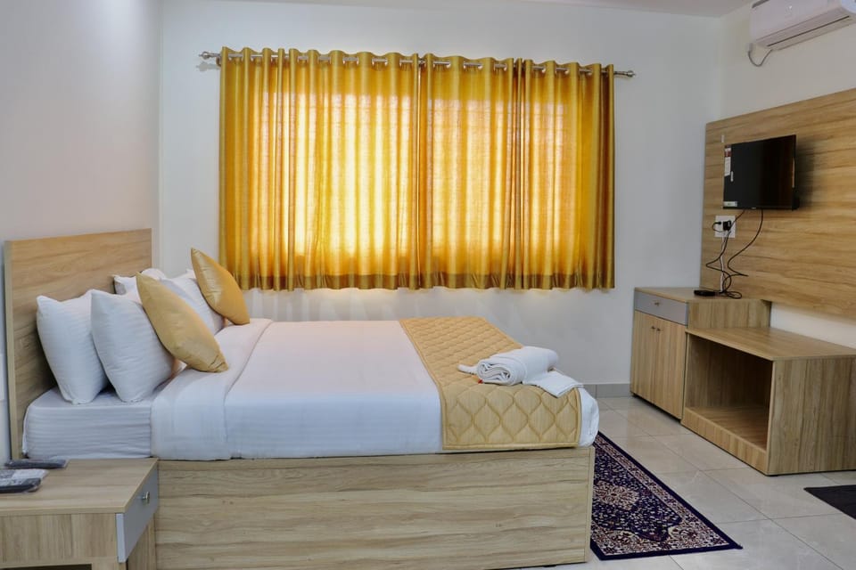 Sweet Crystal Homes C V Raman Nagar Hotel in Bengaluru