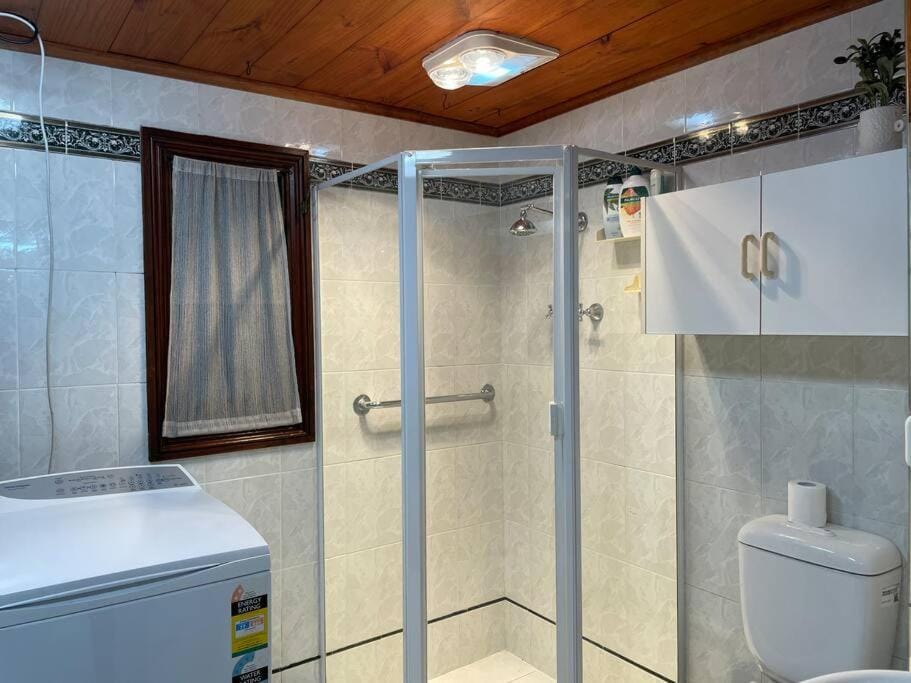 Country in City Darling Harbour Retreat Pool House in Sydney