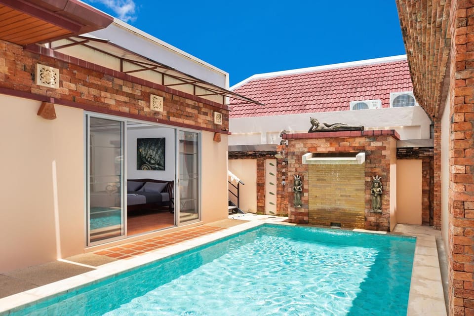 Property building, Day, Swimming pool, Swimming pool