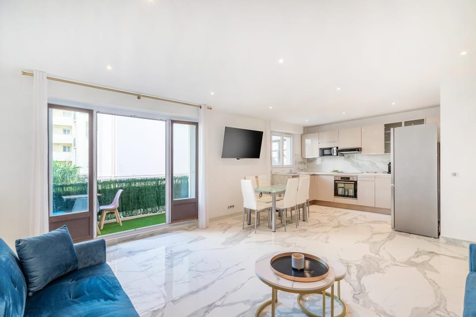 WILSON Juan les pins 6 couchages 100m des plages Apartment in Antibes