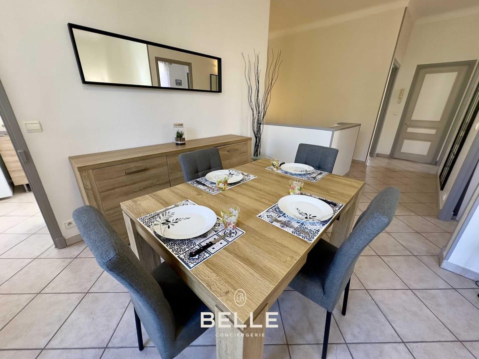 Azur - 10min Vieux Nice - Promenade Apartment in Nice