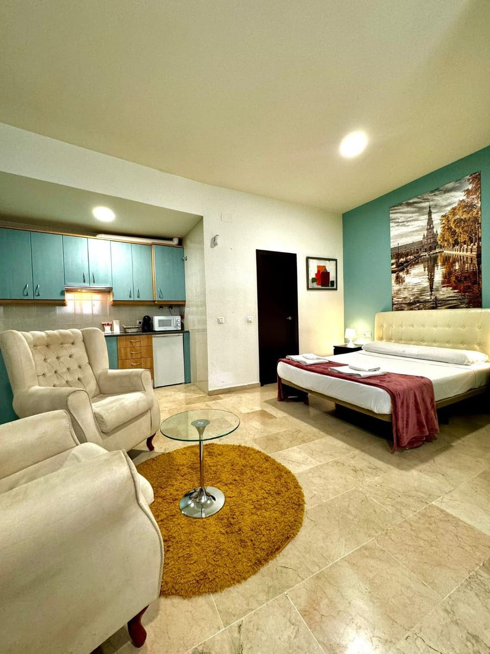 Bed, Kitchen or kitchenette, Photo of the whole room, Seating area