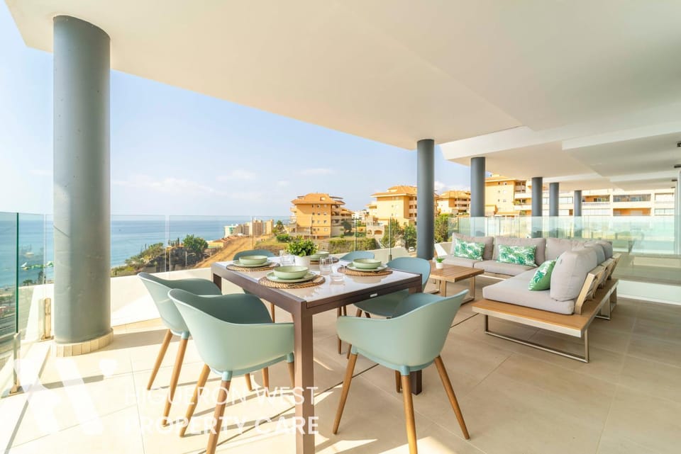 Day, Natural landscape, Balcony/Terrace, Seating area, Sea view