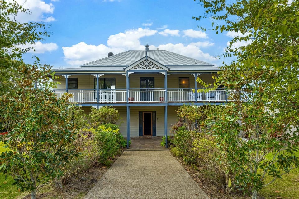 Property building, Garden, Garden view