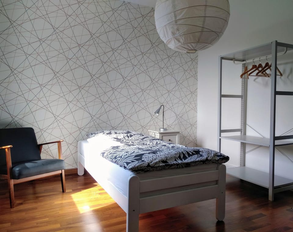 Photo of the whole room, Bedroom