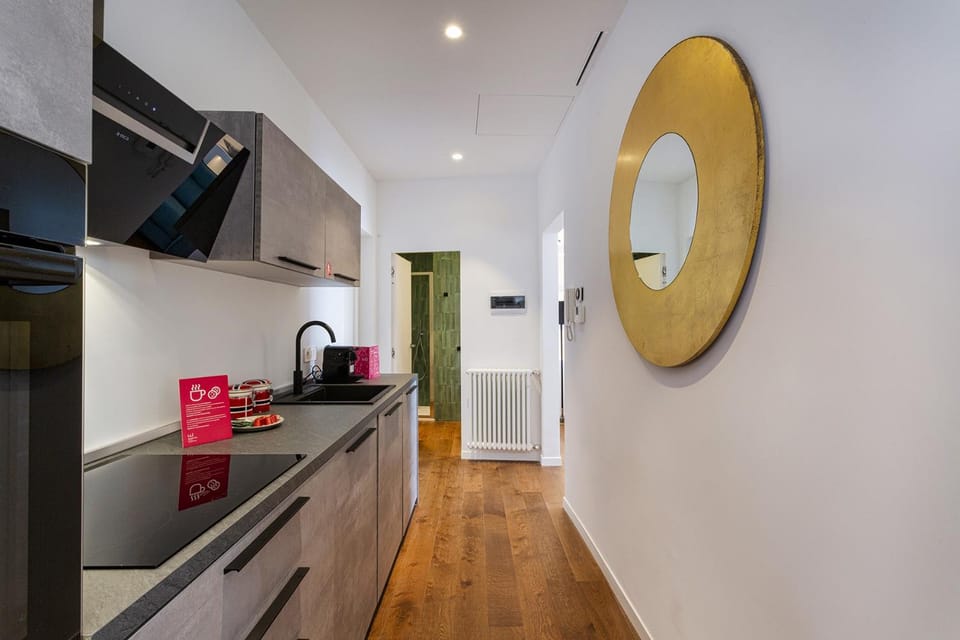 Kitchen or kitchenette