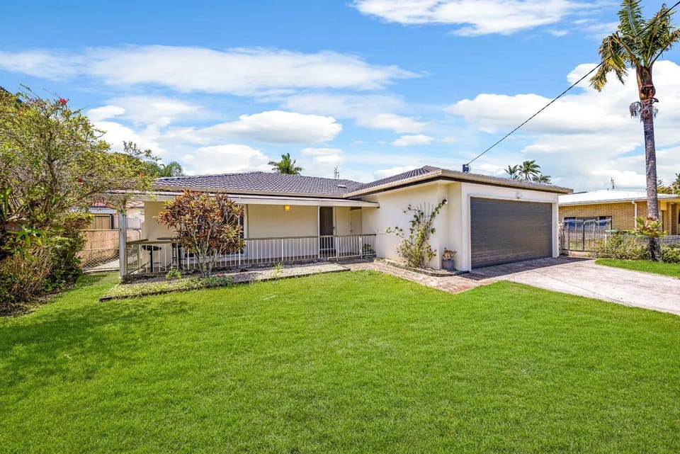 Property building, Garden, Garden view