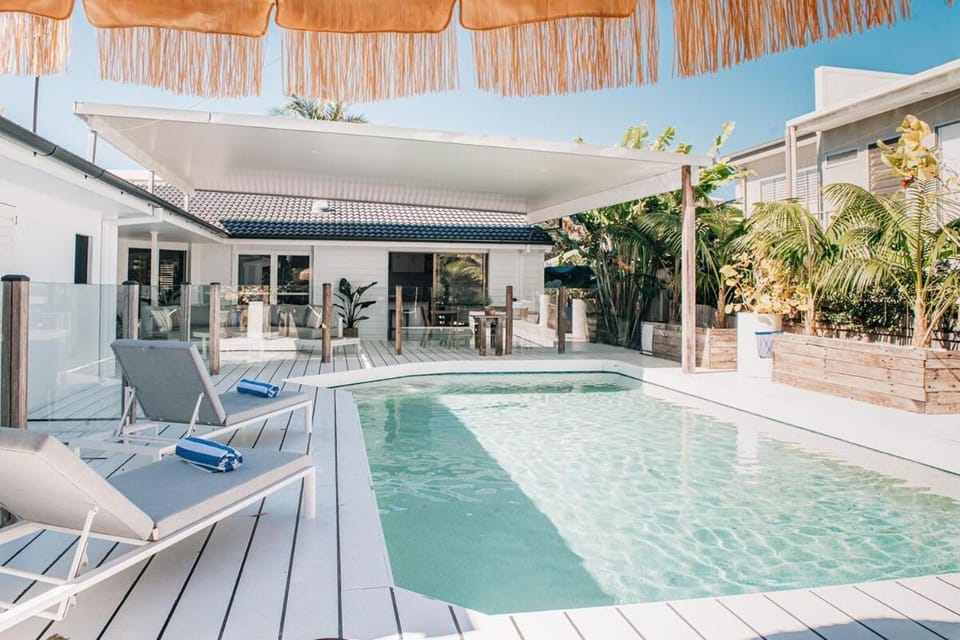 Pool view, Swimming pool, sunbed