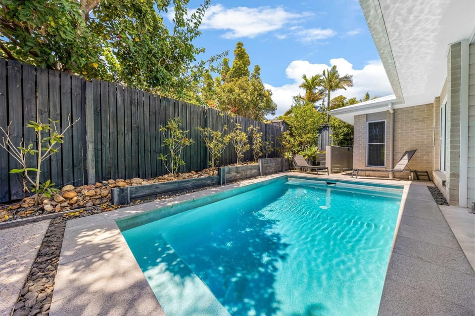 Day, Garden, Pool view, Swimming pool, sunbed