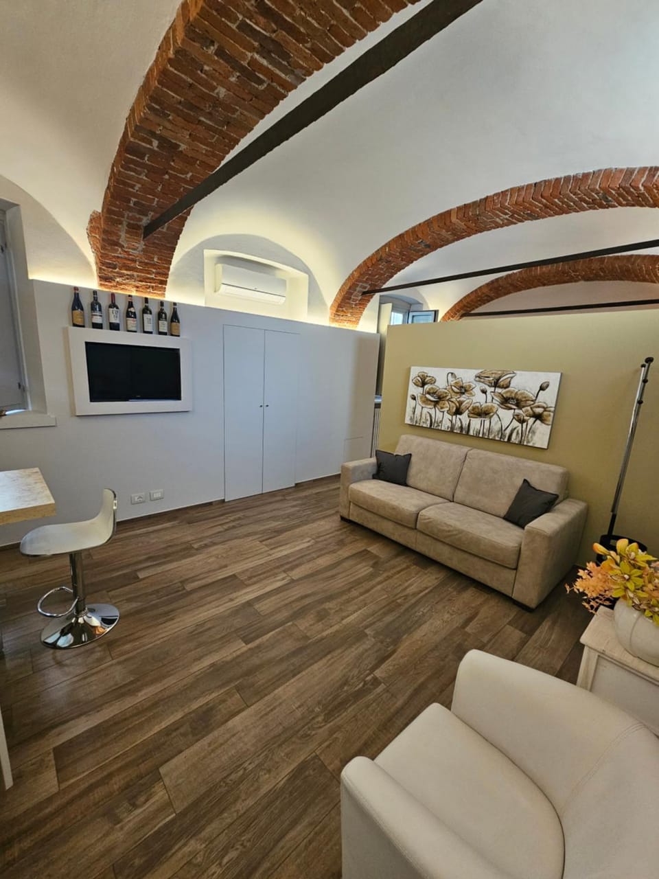 Lounge or bar