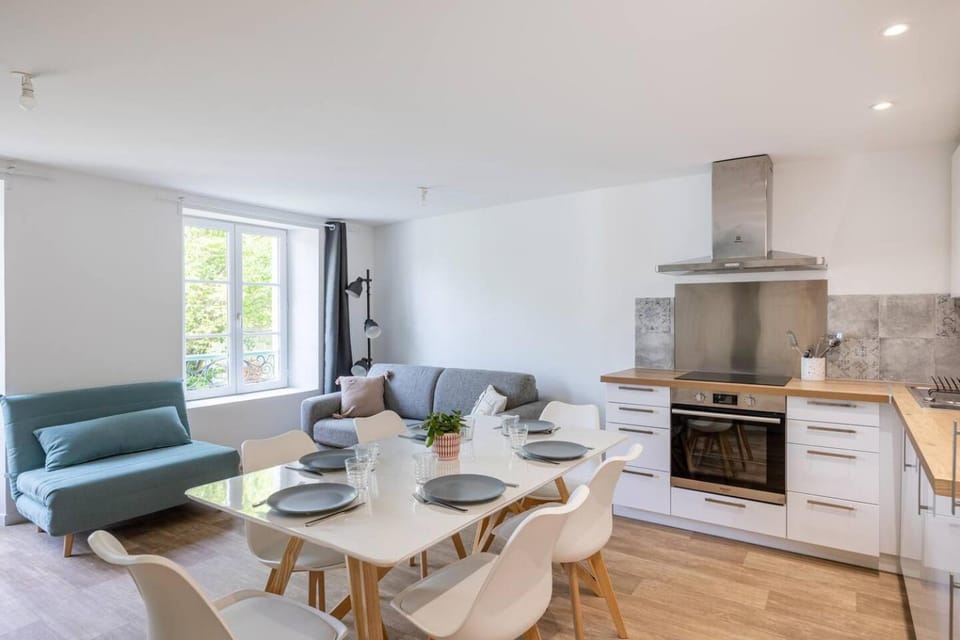 Kitchen or kitchenette, Living room, Dining area