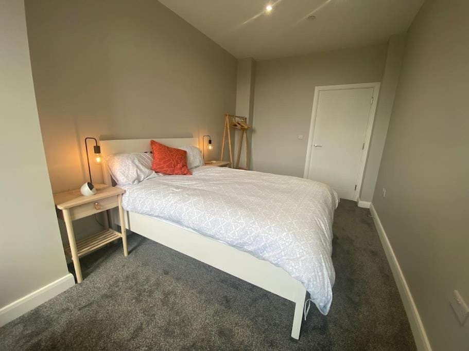 Chic Mill conversion beside Piece Hall & Eureka! House in Halifax