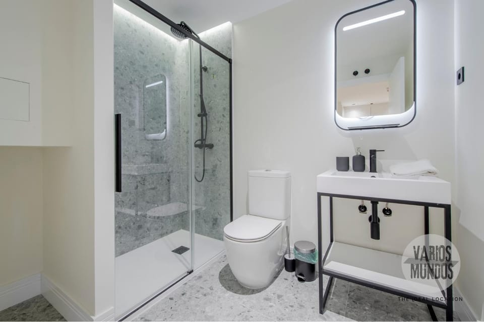 Shower, Bathroom